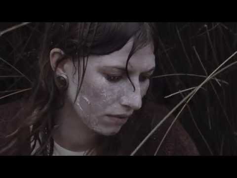ALDOUS HARDING &#039;STOP YOUR TEARS&#039; (Official Video)