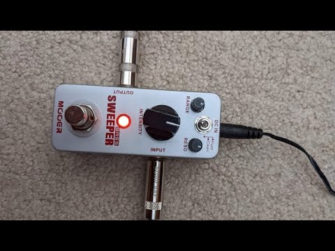 MOOER Sweeper Dynamic Envelope Filter Pedal for both bass and guitar Review