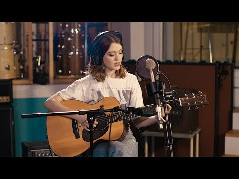 Maisie Peters - Favourite Ex - Live at The Pool Recording Studio