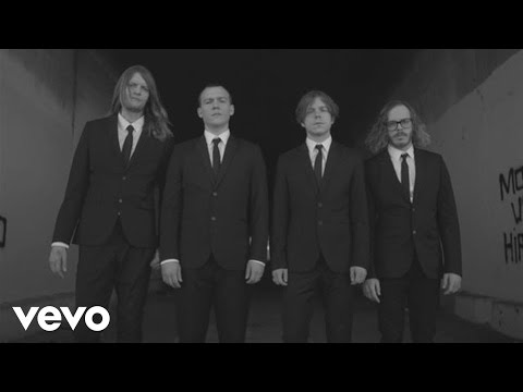 Cage The Elephant - Cigarette Daydreams (Official Video)