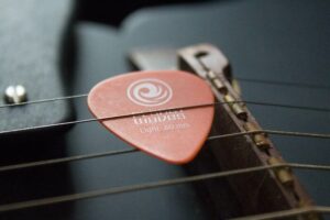 light guitar pick example