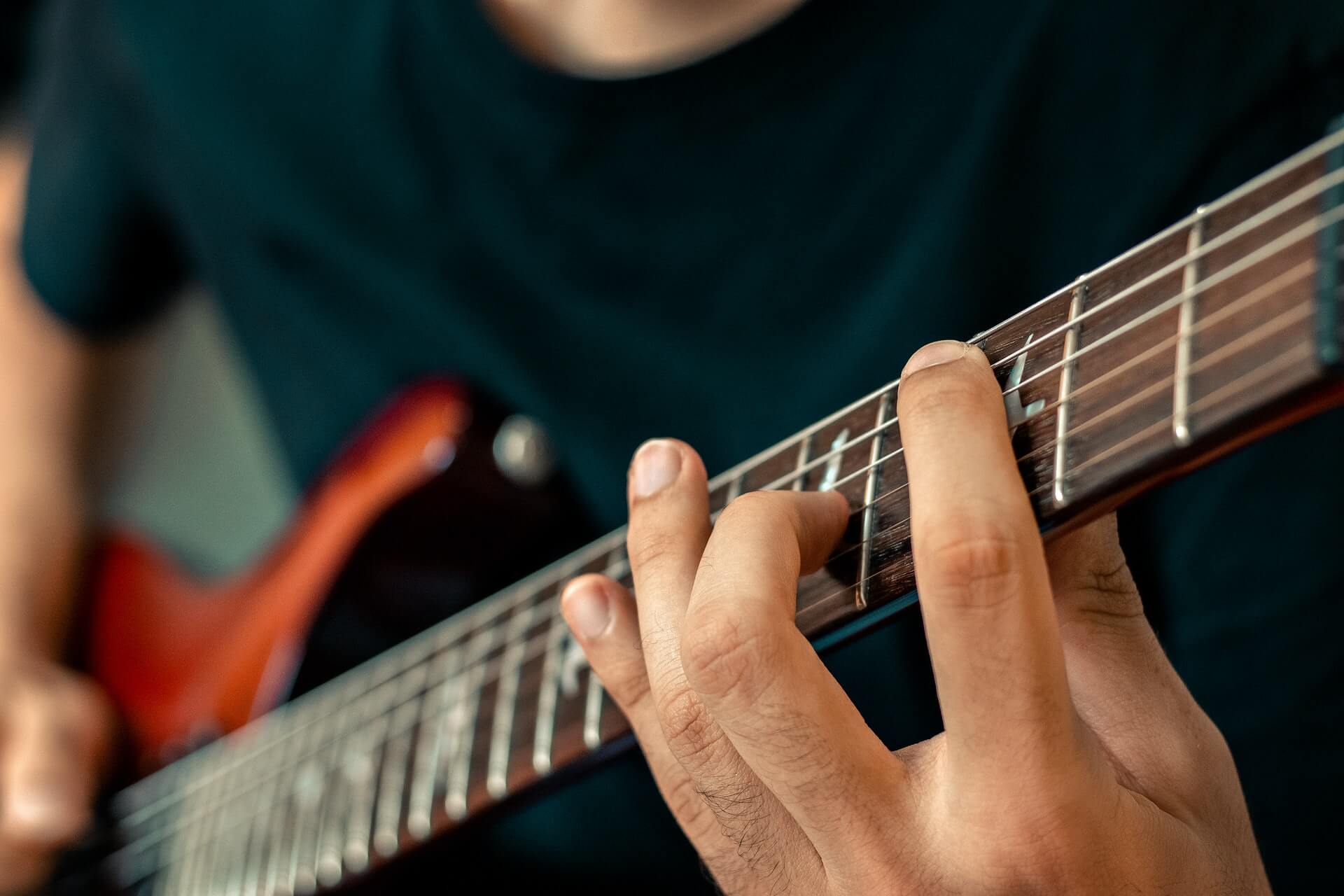 What Exactly Is A Guitar Ghost Note?