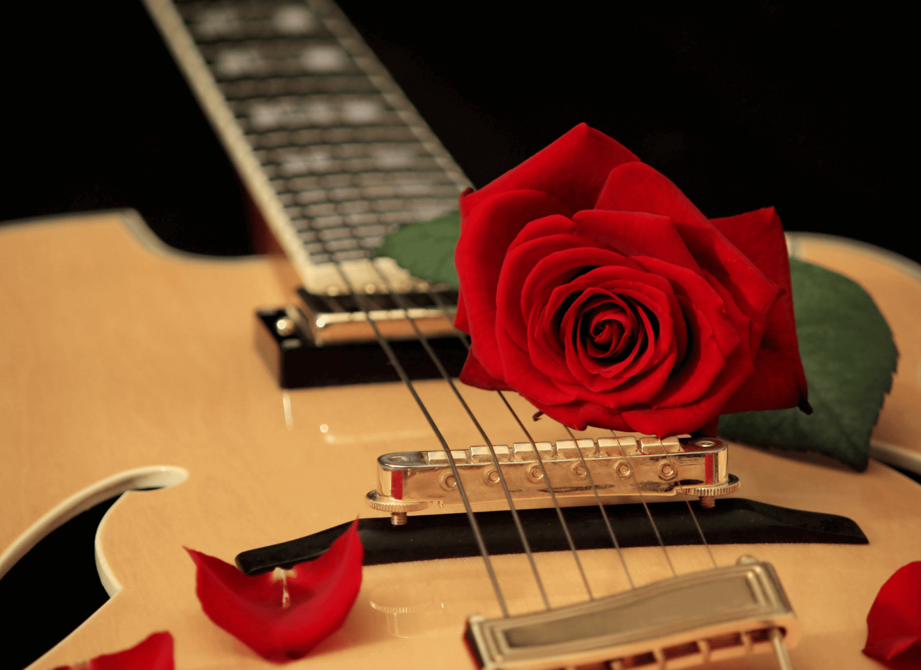69 Easy Guitar Romantic Songs For Beginners (+TABS)