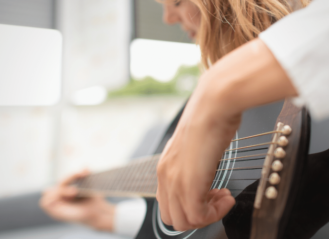 How to Improve Your Left Hand Technique On The Guitar? (2024)