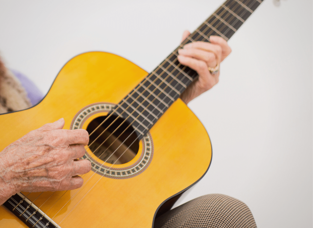 how to play guitar with arthritis