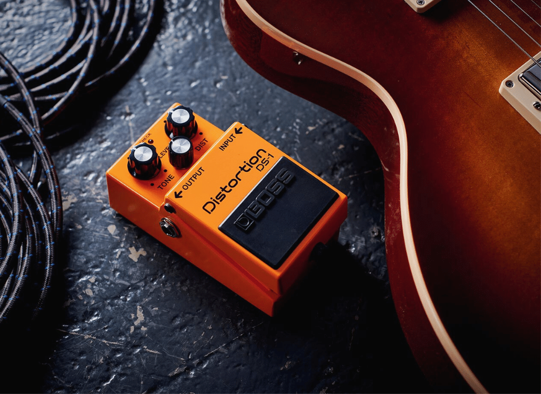 how to use a distortion pedal