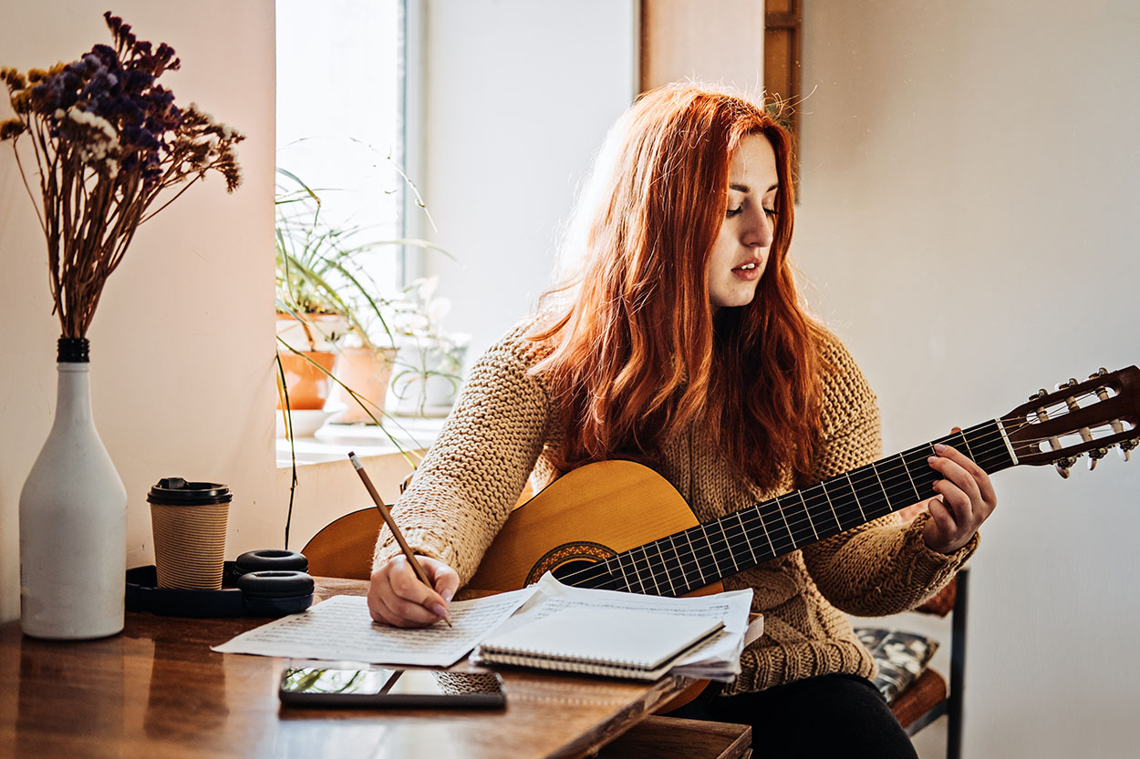 best-acoustic-guitars-for-singer-songwriters