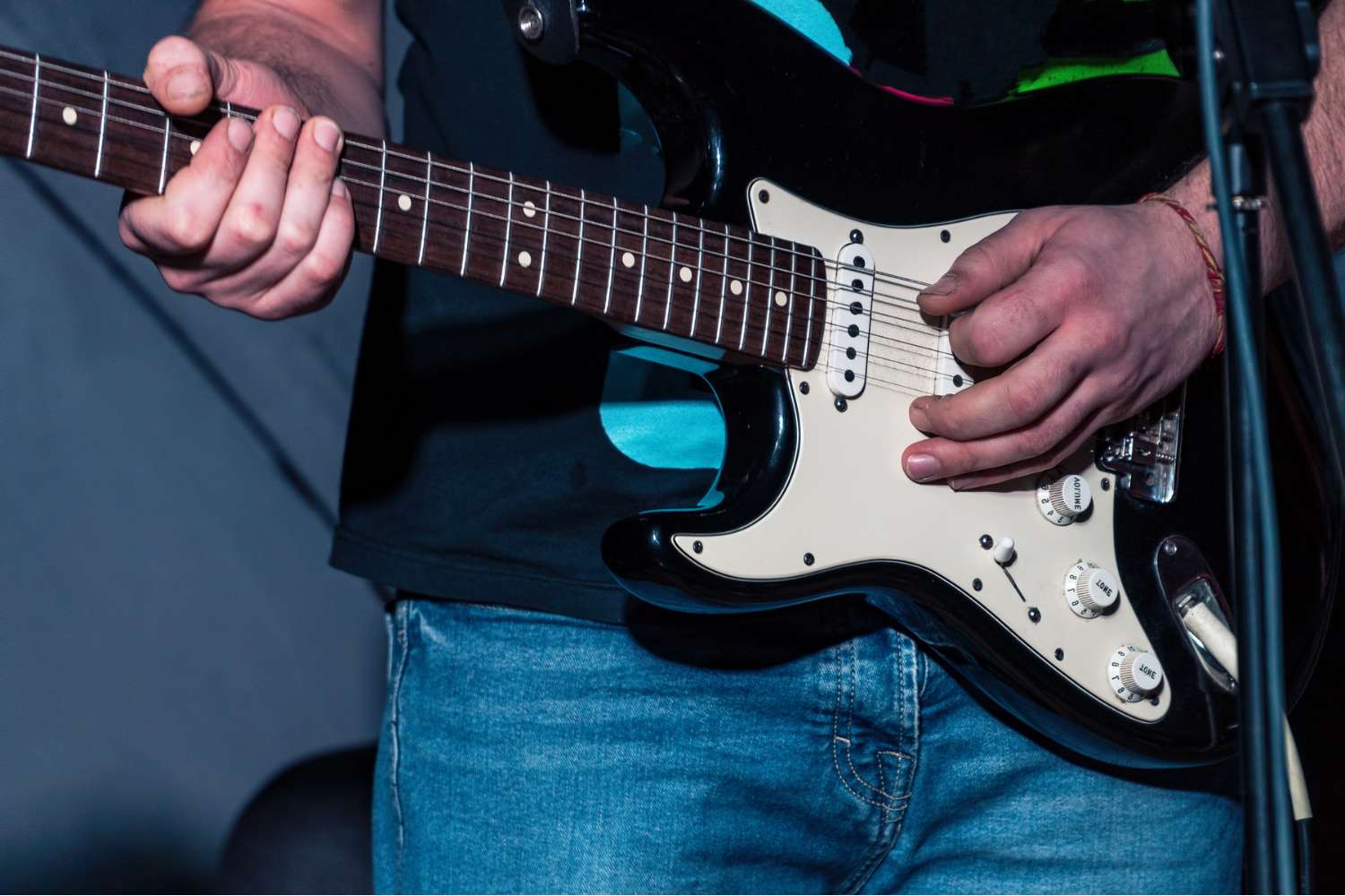 17 Best Electric Guitars For Big Hands (2024) That Are Worth It
