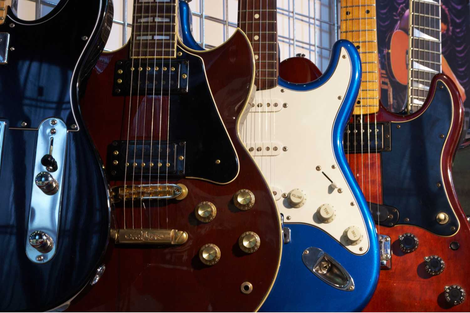 Best Electric Guitars For RnB Music