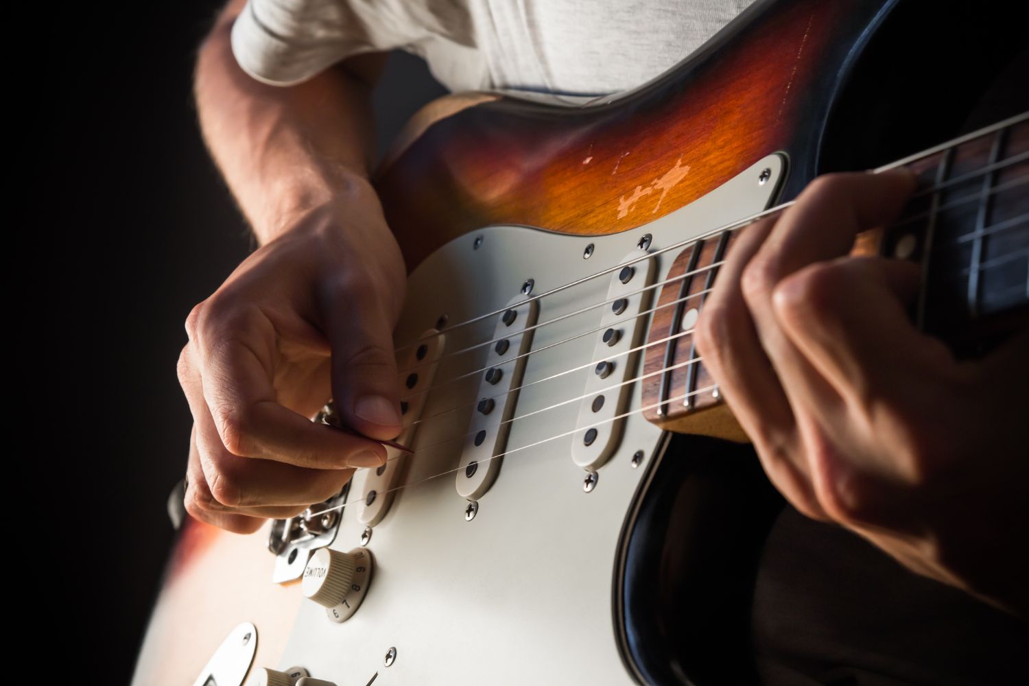 Best Electric Guitars For Small Hands