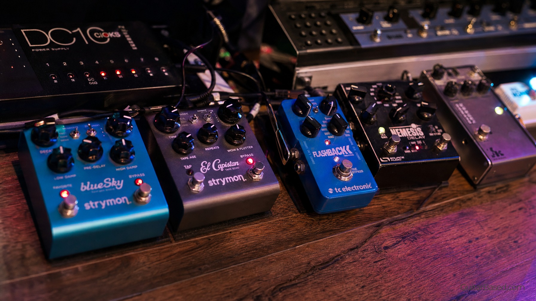 Delay Pedals for Complex Echoes
